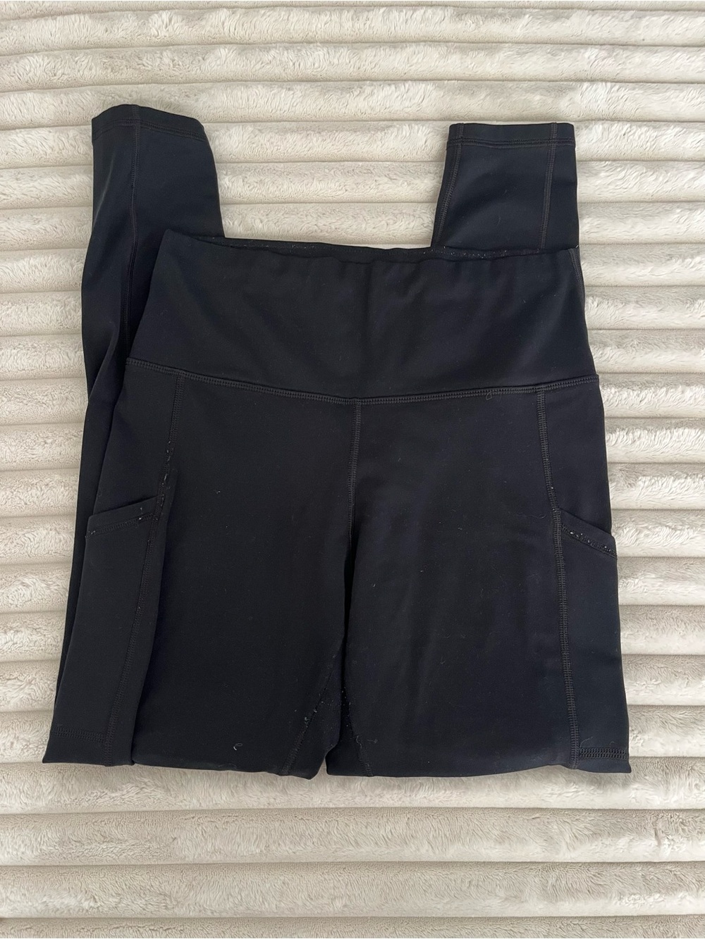 High-Waisted Black Aerie OFFLINE Leggings with Side Pockets
